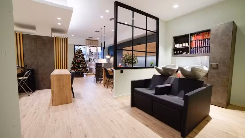 8&egrave; Art Perruqueria