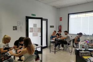Academia est&eacute;tica medicina est&eacute;tica STUDIO BEAUTY cursos u&ntilde;as, maquillaje,pesta&ntilde;as,cejas.