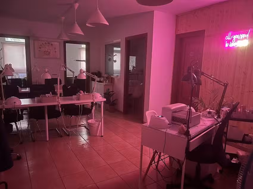 Academia y Centro de Belleza Tatiana GR