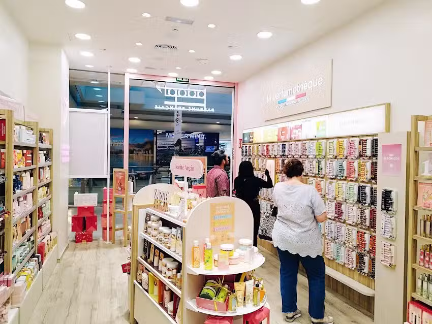Adopt Parfums