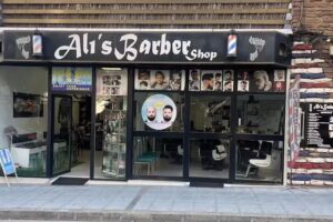 ALI&rsquo;S BARBER