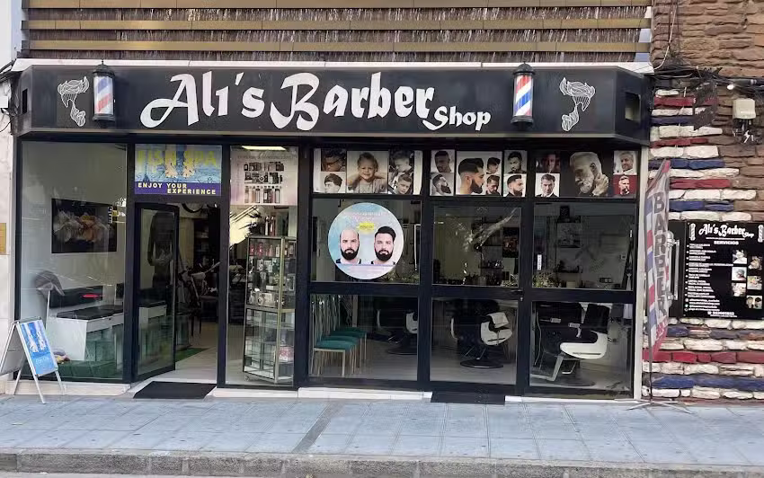 ALI&rsquo;S BARBER