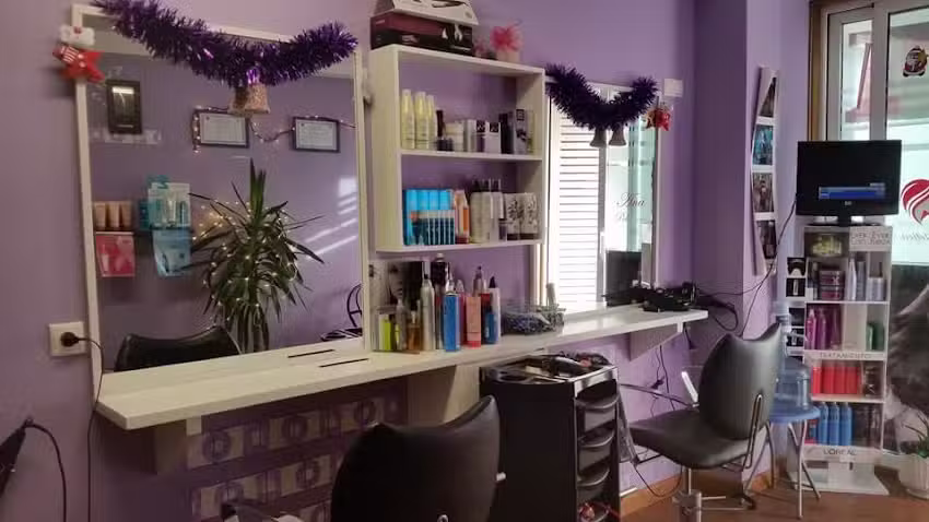 Ana M Brion Peluqueria y Belleza