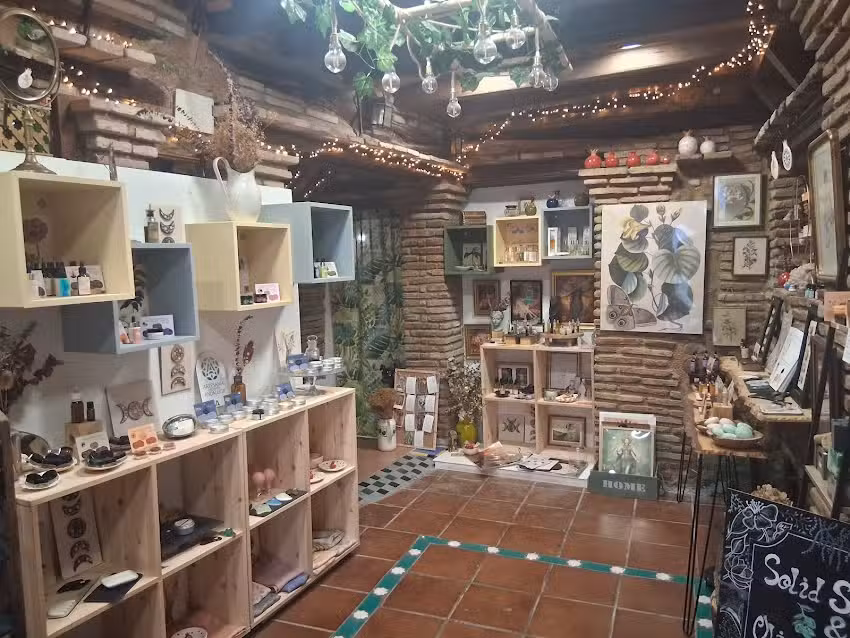 Ananke Cosm&eacute;tica Ritual y Aceites Esenciales