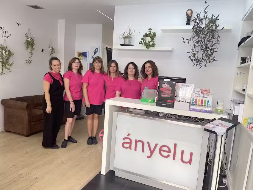 Anyelu Peluquer&iacute;a Zaragoza