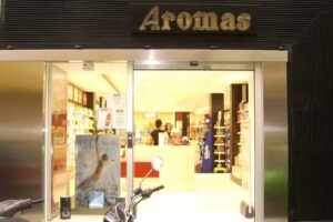 Aromas Perfumer&iacute;as &ndash; Juan Lirola