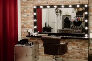 Atelier by John Bimey sal&oacute;n de belleza