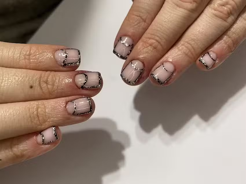 BC est&eacute;tica de u&ntilde;as