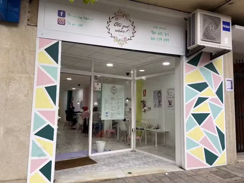 Beauty Bar-Ol&eacute; Qu&eacute; U&ntilde;as!