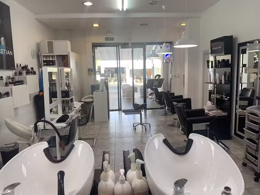 Beauty Salon Sakura (INVIERNO CON CITA PREVIA/WINTER ONLY BY APPOINTMENT)