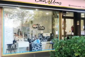 Beauty Spa Color Y U&ntilde;as