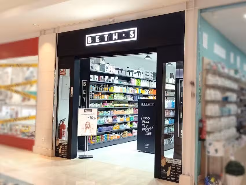 BETH&rsquo;S HAIR &middot; C.C. PLAZA LORANCA 2