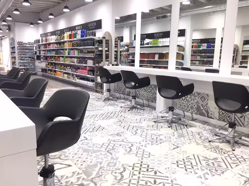 BETH&rsquo;S HAIR &middot; Gr&agrave;cia