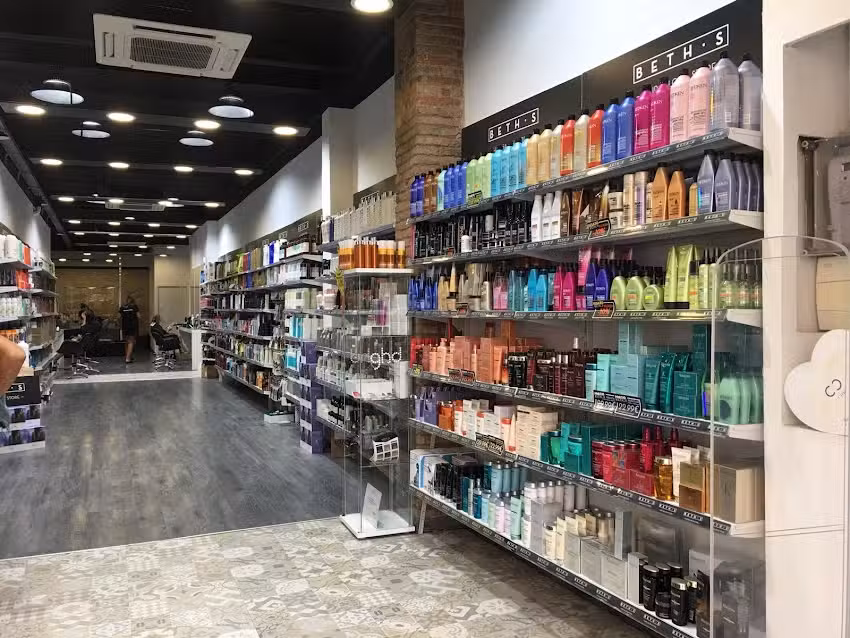 BETH&rsquo;S HAIR &middot; Poblenou