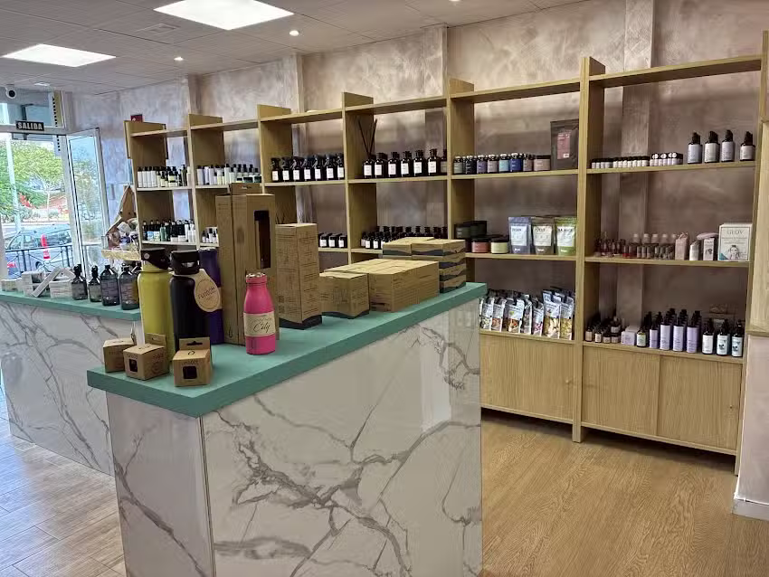 BLOOM ROOM. Family embassy. #bloombeautyandcare #naturalcosmetics #bloomroom #beautyproducts #korban