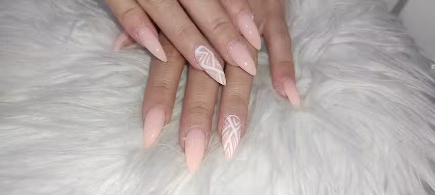Brilly Nails