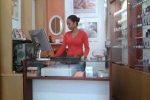 Cidi Torres &ndash; U&ntilde;as y Est&eacute;tica