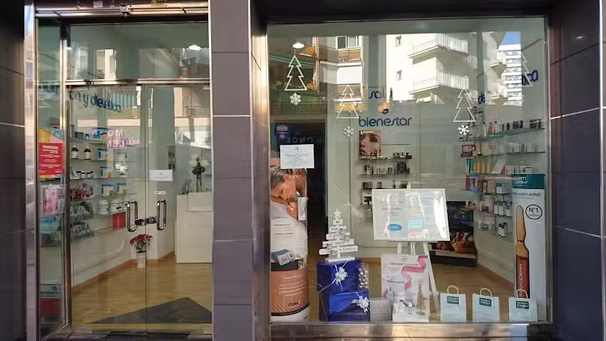 Cl&iacute;nica M&eacute;dico Est&eacute;tica Manantial NICA: 48135