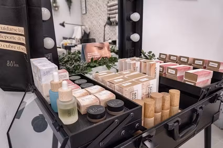Con A de &Aacute;ngela Beauty Studio Professional