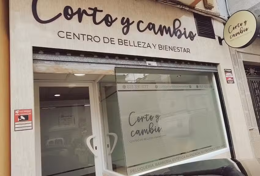 Corto y cambio &ndash; Head Spa. Centro de belleza y bienestar