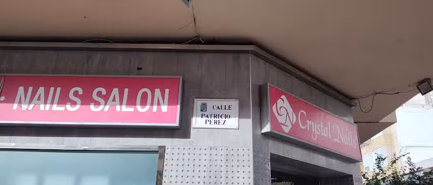 CRYSTAL NAILS ALICANTE- MASTER NAILS ACADEMY