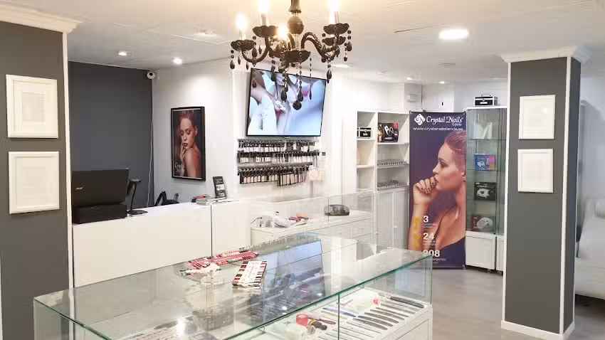 Crystal Nails Espa&ntilde;a &ndash; Master Nails Academy: tienda de productos para u&ntilde;as y cursos de u&ntilde;as
