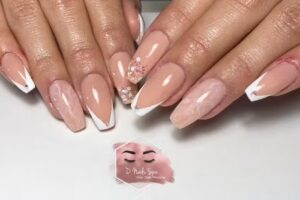 D. Nails Esthetics | Peluqueria y Barber&iacute;a Vielha