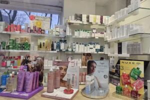 DERMOFARMACIA – Retinol -MEDIK8 – IRENE ROGO FARMACEUTICA