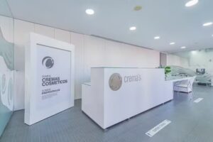 Distribución Cosmética Profesional Cremas S.L.