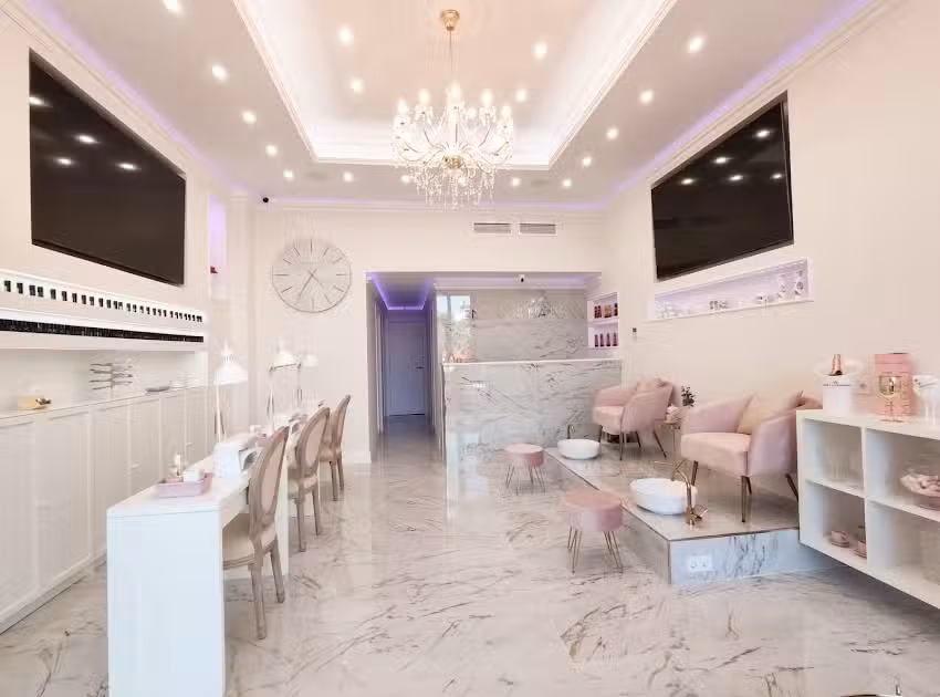 ENCARNI NAILS | SOL&Aacute;RIUM UVA