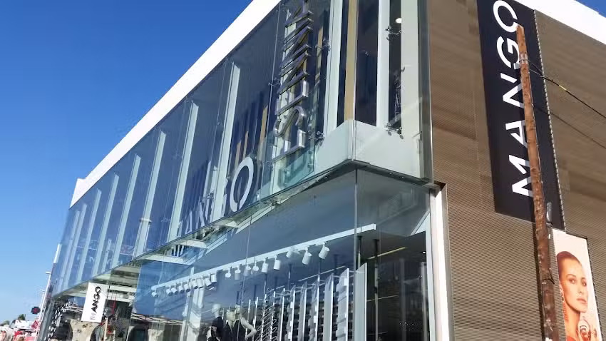 Esennia Puerto Del Carmen