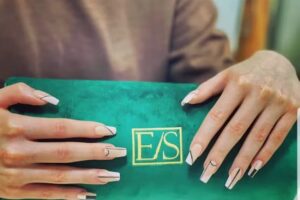 Esmaltes Salon de Manicura y Pedicura