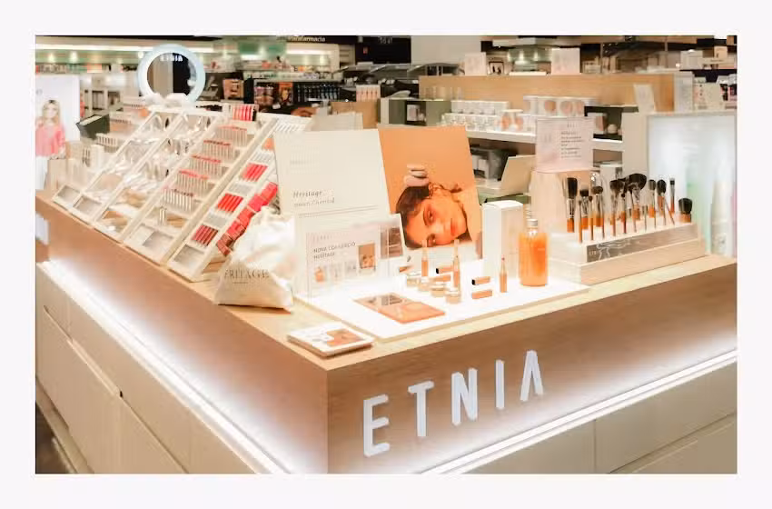 Etnia Cosmetics Cornell&aacute;