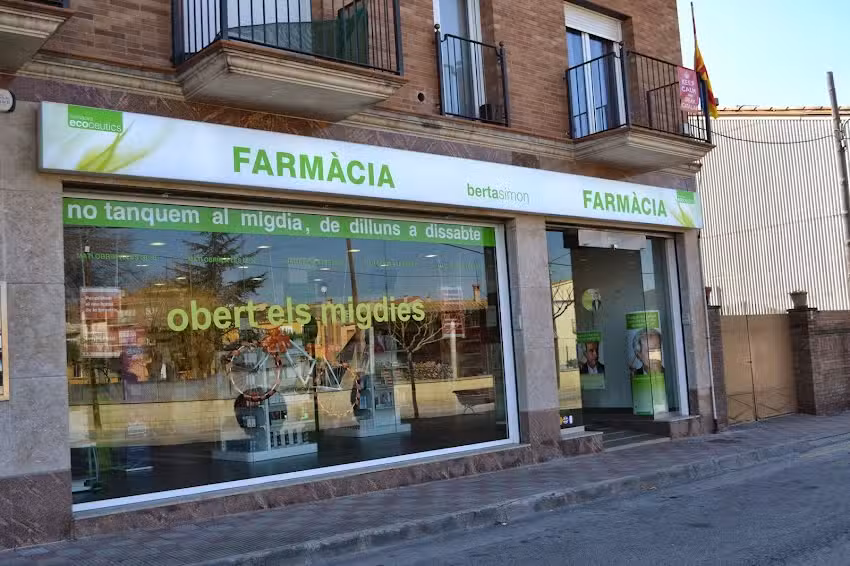 Farm&agrave;cia Berta Simon