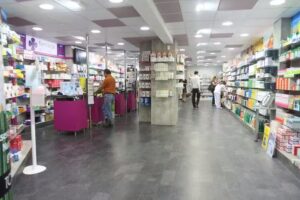 FARMACIA DEL POBLE | ABIERTA 365 DIAS DE 9 A 22 HORAS