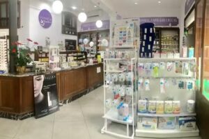 Farm&agrave;cia Diputaci&oacute; (Marta Clos)