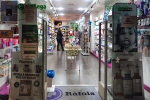 Farm&agrave;cia R&agrave;fols