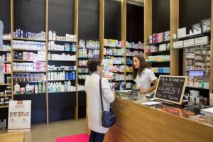 Farmacia SF10 – Medicina, dermofarmacia, dietética y nutrición