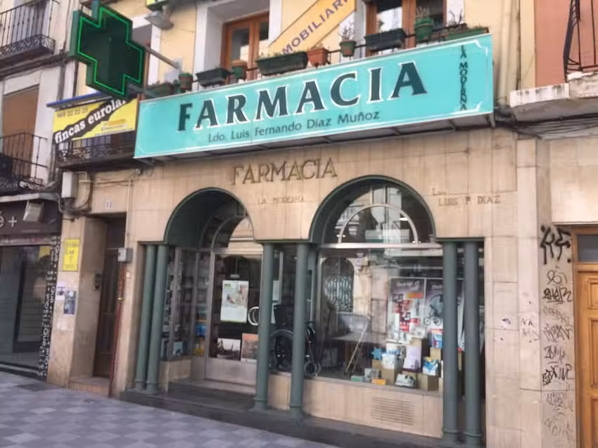Farmacia Tr&eacute;bol Carreter&iacute;a
