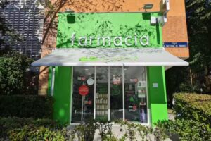 Farmacia Tr&eacute;bol Moratalaz