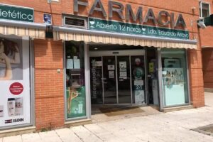 Farmacia Tr&eacute;bol Parla Este