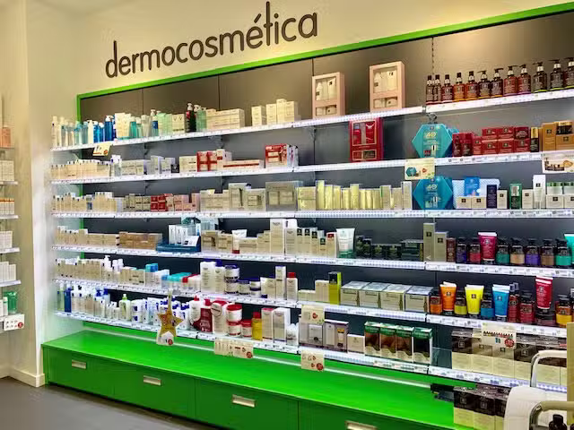 Farmacia Tr&eacute;bol Villaverde