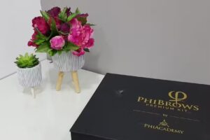 Frida Lashes & Brows