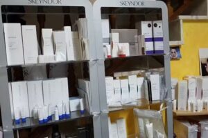 GABINETE DE BELLEZA CARMEN