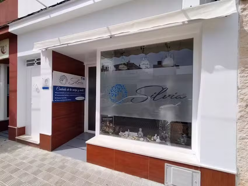 Gabinete de Est&eacute;tica Silvia