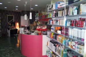 Gala &ndash; Perruqueria, cosm&egrave;tica i complements