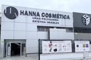 HANNA SEVILLA venta de productos para u&ntilde;as , peluquer&iacute;as, est&eacute;tica y mobiliario
