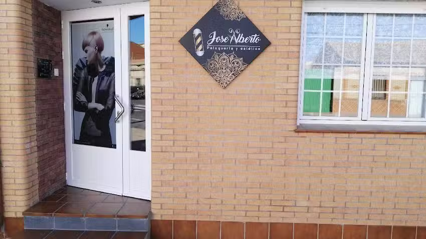 Jose Alberto, Peluquer&iacute;a Y Est&eacute;tica