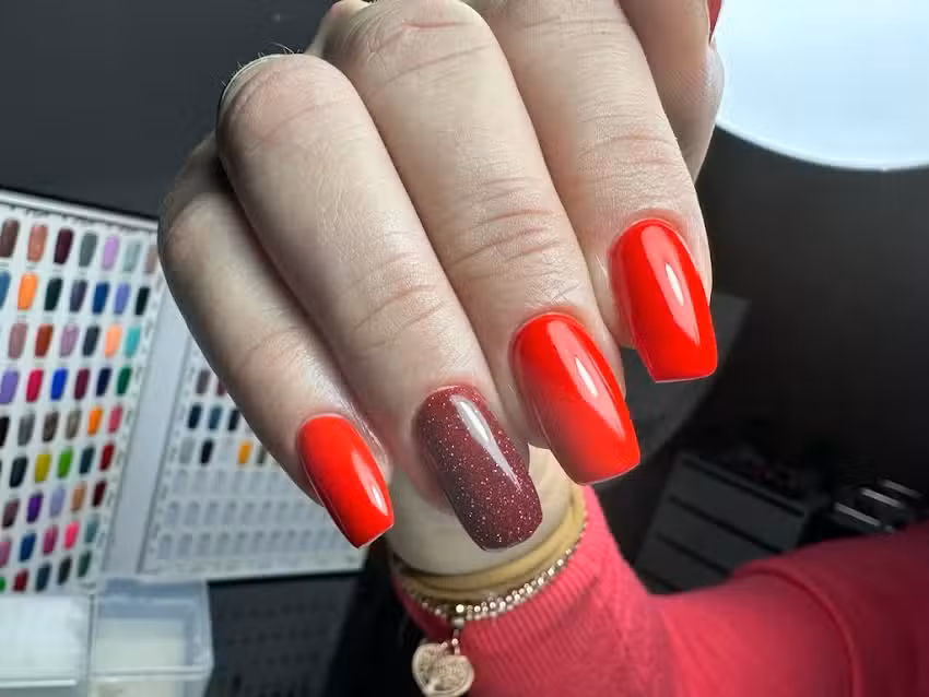 La Felina sal&oacute;n de Manicura Corvera y PuenteTocinos