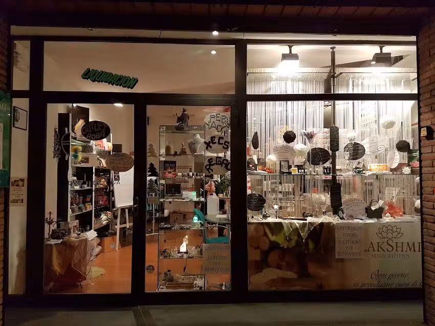 Lakshmi Distribuci&oacute;n Cosm&eacute;tica Venta al Mayor y Detall